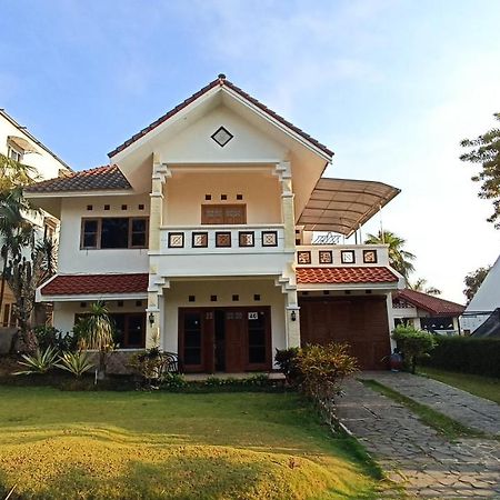 Villa Ohana Batu מראה חיצוני תמונה